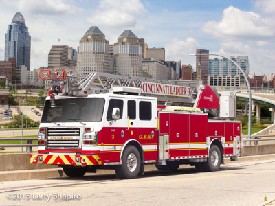 Cincinnati Fire Department Ladder 3 2015 Rosenbauer America Commander 100' single-axle rear-mount ladder Larry Shapiro photographer shapirophotography.net fire apparatus fire trucks